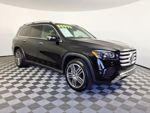 Used 2026 Mercedes-Benz GLS 450 4MATIC image 3