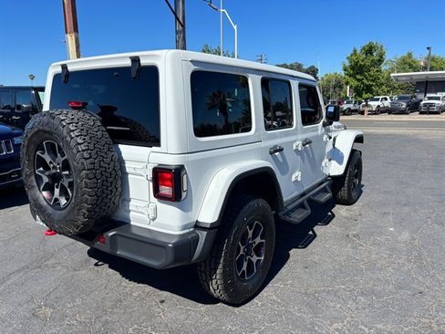 Used 2018 Jeep Wrangler Unlimited Rubicon AWD/4WD image 5