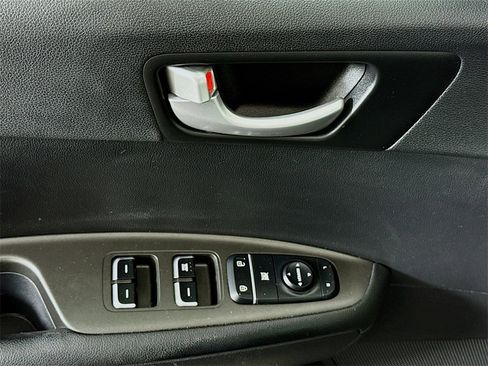 Used 2017 Kia Optima LX image 21