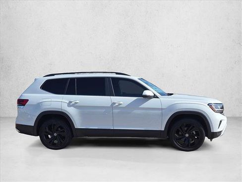 Used 2022 Volkswagen Atlas SE FWD image 3