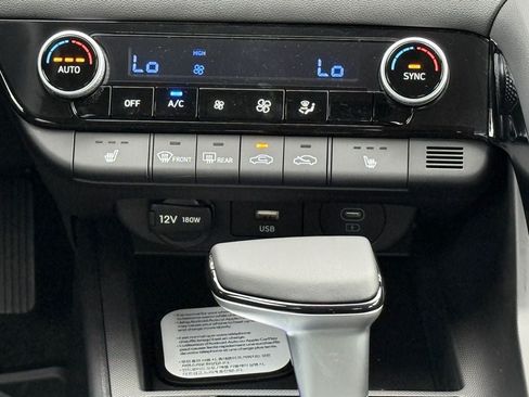 New 2026 Hyundai Elantra Limited FWD image 22