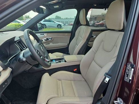 Used 2025 Volvo XC90 T8 Ultra AWD/4WD image 3