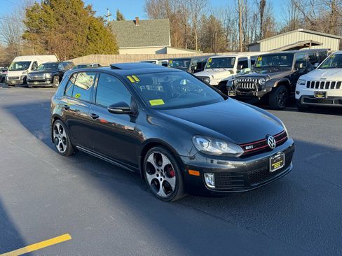 Used 2011 Volkswagen GTI w/ Convenience Package image 3