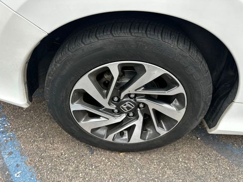 Used 2016 Honda Civic EX image 12