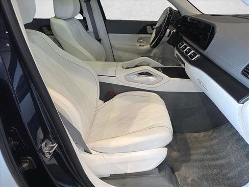 Certified 2024 Mercedes-Benz Maybach GLS 600 4MATIC image 22