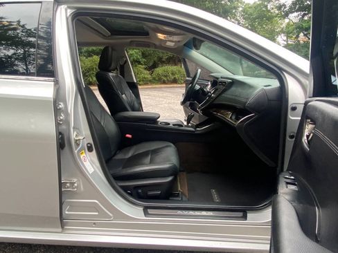 Used 2013 Toyota Avalon Limited FWD image 53