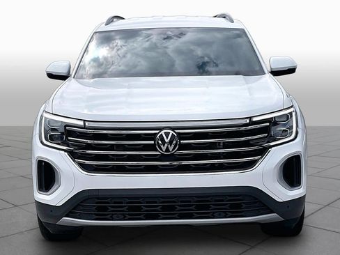 Used 2024 Volkswagen Atlas SE FWD image 4