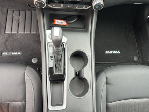 New 2025 Nissan Altima 2.5 SV image 19