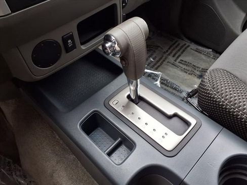 Used 2018 Nissan Frontier SV RWD image 8