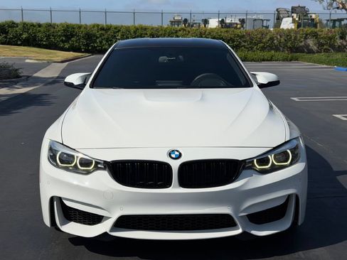 Used 2018 BMW M4 Coupe RWD image 2