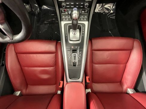 Used 2019 Porsche 911 Targa 4 AWD/4WD image 15