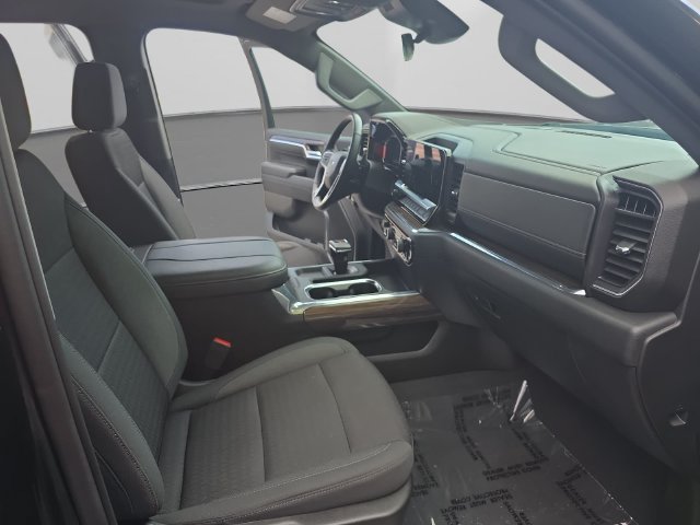 Used 2023 Chevrolet Silverado 1500 RST AWD/4WD image 12