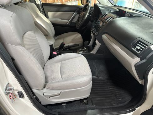 Used 2015 Subaru Forester 2.5i Premium AWD/4WD image 17