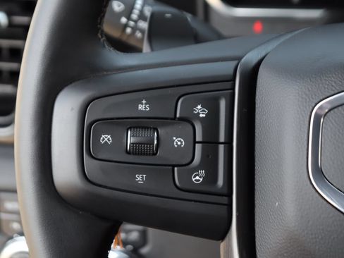 Used 2024 GMC Sierra 1500 AT4 w/ Technology Package AWD/4WD image 23