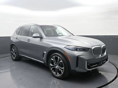 New 2026 BMW X5 xDrive40i AWD/4WD image 3