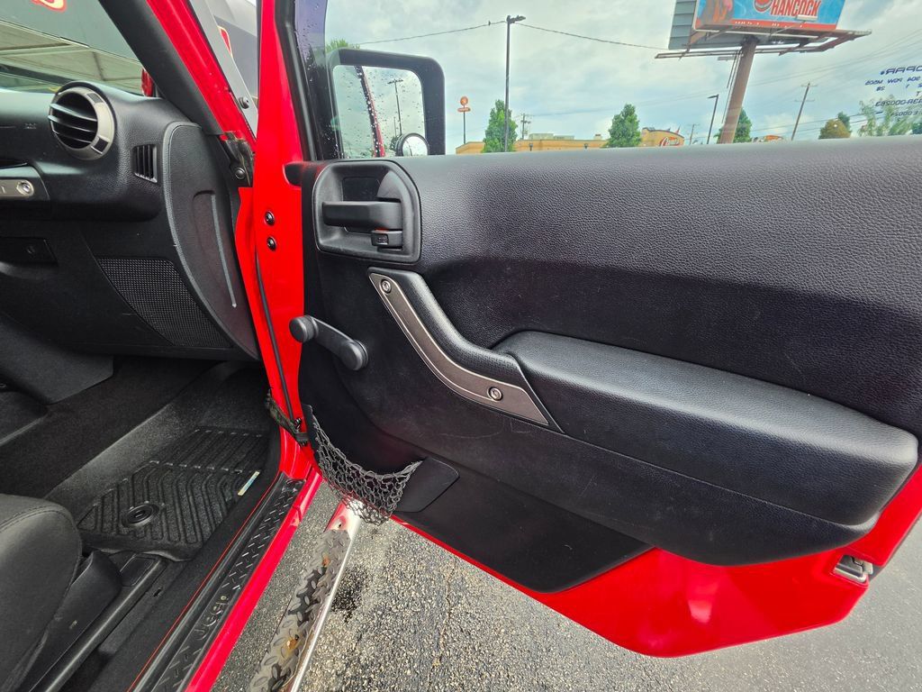 Used 2011 Jeep Wrangler Sport AWD/4WD image 9