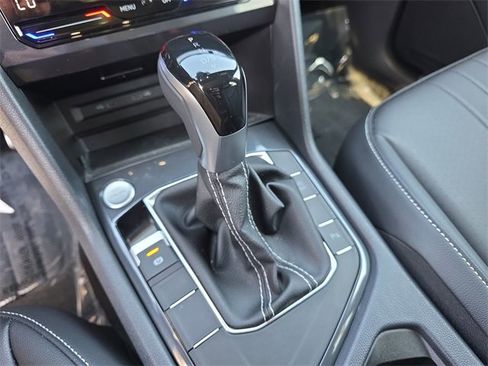 Certified 2024 Volkswagen Tiguan SE R-Line image 26