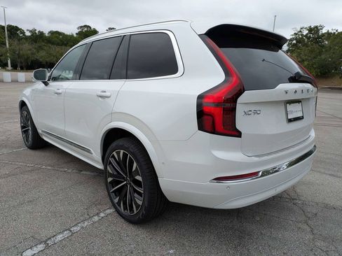 New 2026 Volvo XC90 T8 Plus w/ Protection Package Premier AWD/4WD image 4