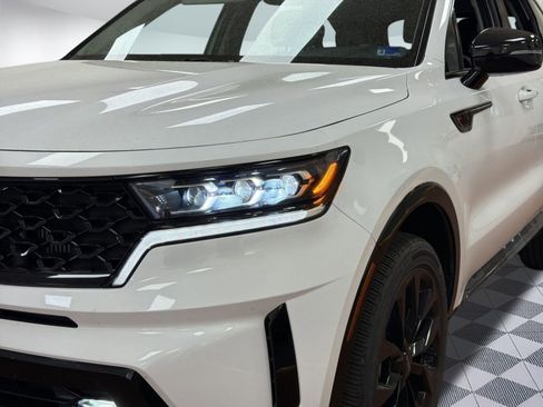 Used 2023 Kia Sorento SX image 11