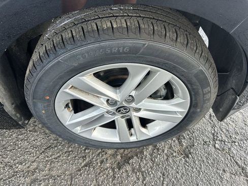 Used 2021 Toyota Corolla SE FWD image 10