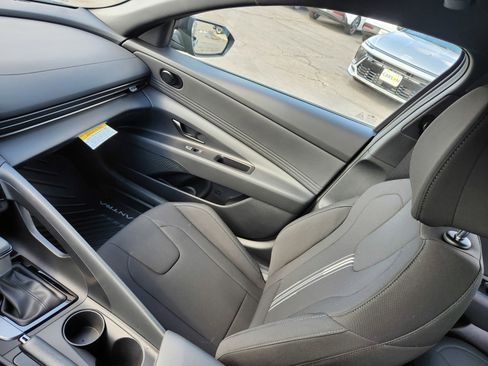 New 2025 Hyundai Elantra Sport image 18