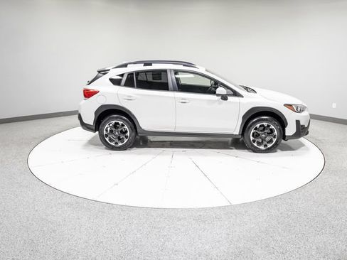 Used 2021 Subaru Crosstrek 2.0i Premium w/ Moonroof Package AWD/4WD image 7