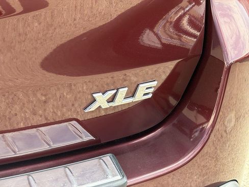 Used 2016 Toyota Highlander XLE w/ Preferred Accessory Package FWD image 31