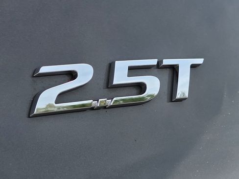 Used 2023 Hyundai Santa Fe Calligraphy w/ Cargo Package FWD image 9