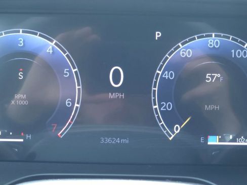 Certified 2025 Jeep Grand Cherokee Altitude AWD/4WD image 31