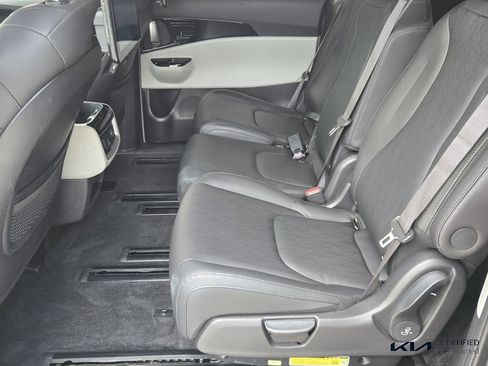 Used 2024 Kia Carnival SX FWD image 11