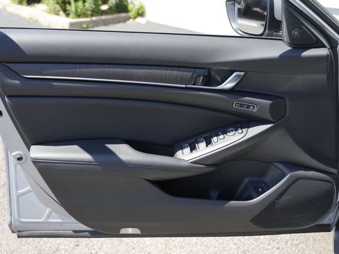 Used 2021 Honda Accord EX-L image 18