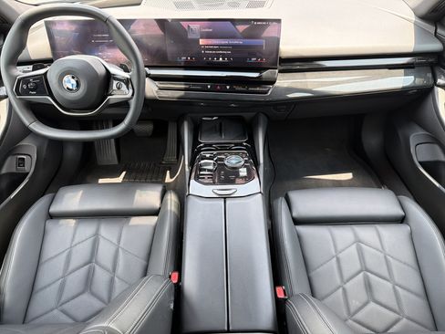 Used 2026 BMW 530i xDrive AWD/4WD image 3