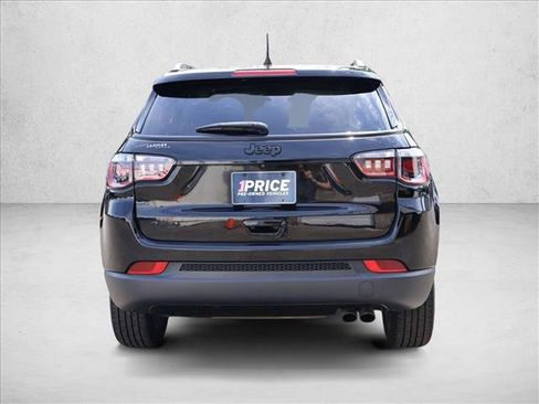 Used 2020 Jeep Compass Latitude AWD/4WD image 6