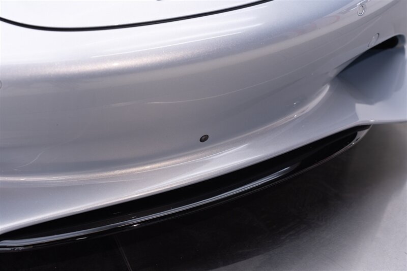 Used 2024 McLaren 750S Spider RWD image 23