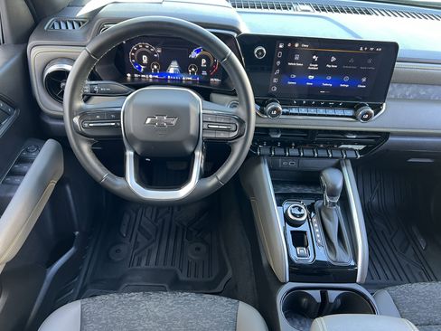 Used 2024 Chevrolet Colorado ZR2 w/ Technology Package AWD/4WD image 29