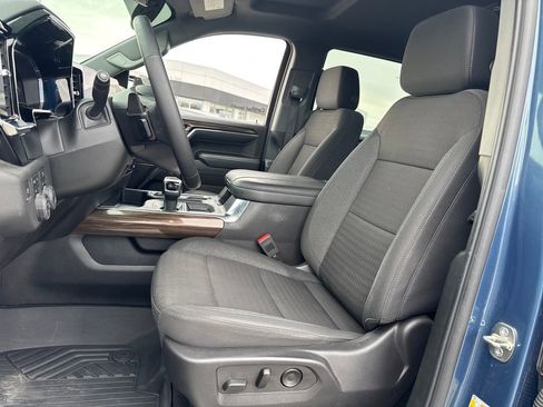 Used 2024 Chevrolet Silverado 1500 LT w/ Z71 Off-Road Package image 17