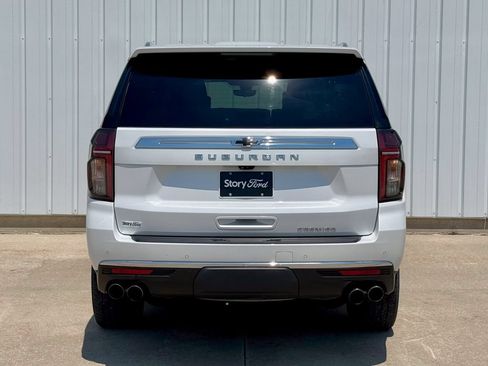 Used 2021 Chevrolet Suburban Premier AWD/4WD image 5