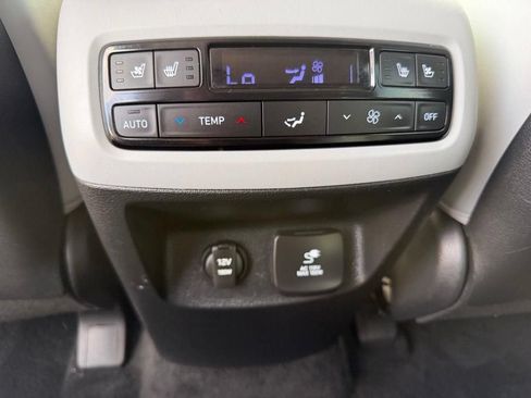Used 2024 Hyundai Palisade SEL w/ Premium Package FWD image 14