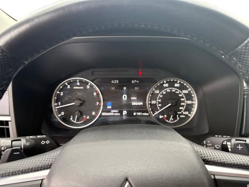 Used 2023 Mitsubishi Outlander SE image 14