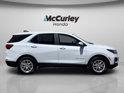 Used 2022 Chevrolet Equinox LT AWD/4WD image 2