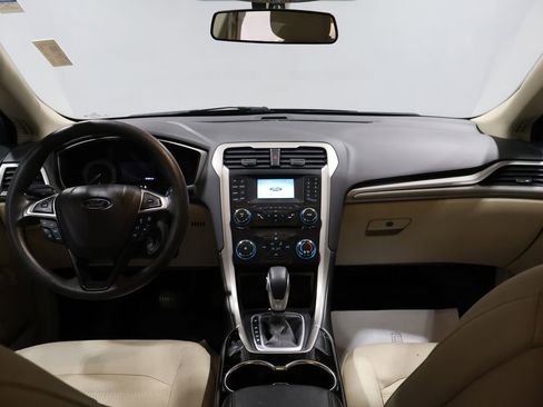 Used 2014 Ford Fusion SE image 17