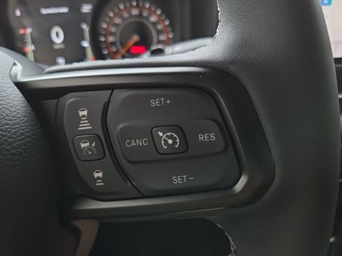 Used 2025 Jeep Wrangler Sport AWD/4WD image 23