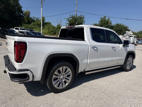 Used 2021 GMC Sierra 1500 Denali w/ Denali Ultimate Package AWD/4WD image 7