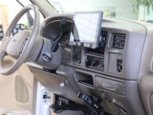 Used 2000 Ford Excursion Limited AWD/4WD image 81