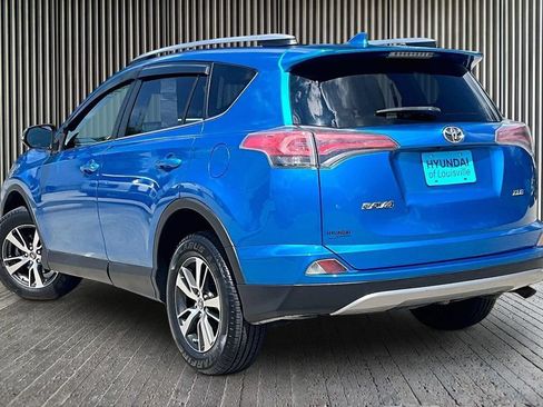 Used 2018 Toyota RAV4 XLE FWD image 3