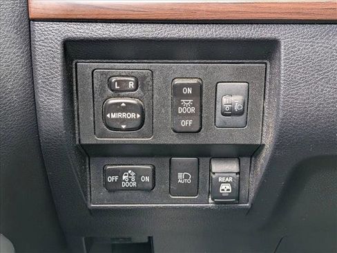 Used 2020 Toyota Tundra Limited w/ Limited Premium Package AWD/4WD image 15