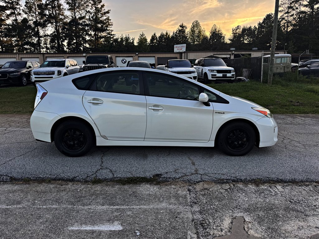Used 2014 Toyota Prius Four FWD image 4