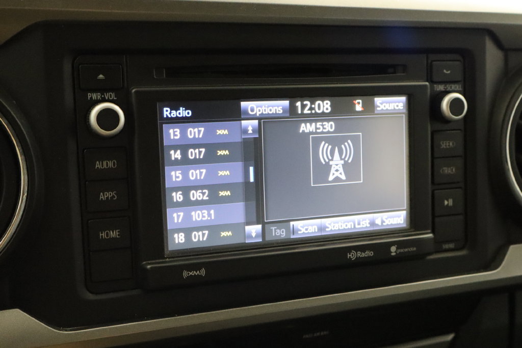 Used 2018 Toyota Tacoma SR5 RWD image 25