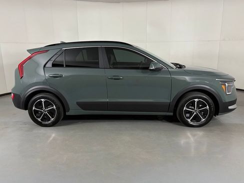 New 2026 Kia Niro EX w/ EX Premium Package FWD image 8