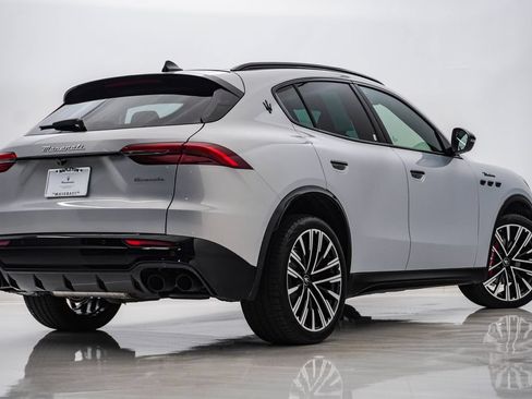 Certified 2025 Maserati Grecale Modena AWD/4WD image 9